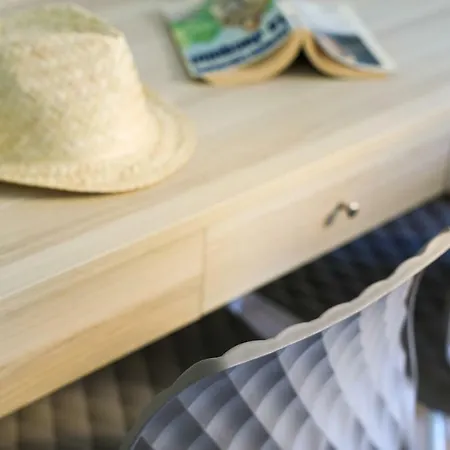 Hotel Joseph Charles 3*