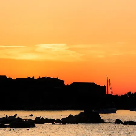 Joseph Charles 3* LʼÎle-Rousse