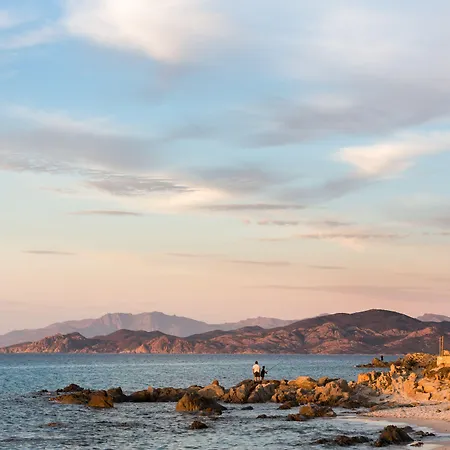 Joseph Charles Hotel LʼÎle-Rousse