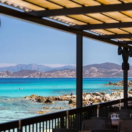 Joseph Charles Hotel LʼÎle-Rousse