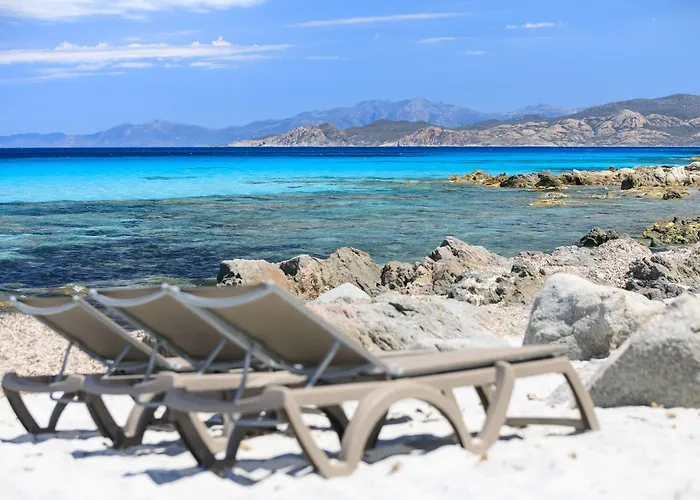 Hotel Joseph Charles LʼÎle-Rousse