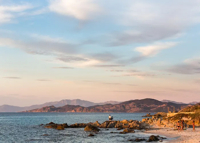 Joseph Charles ホテル LʼÎle-Rousse