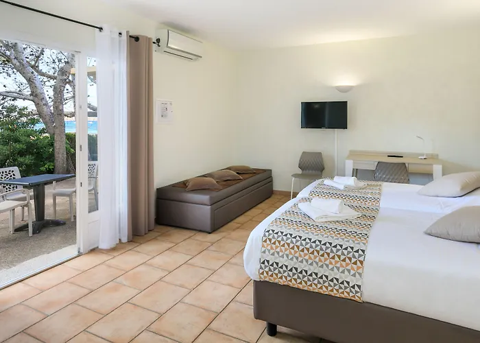 Joseph Charles Hotel 3*