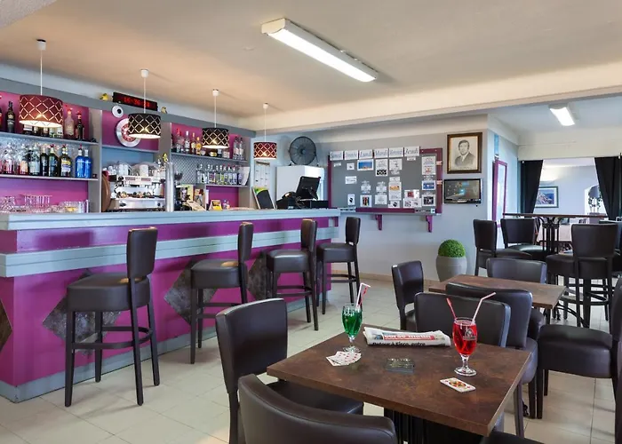 Joseph Charles 3* LʼÎle-Rousse