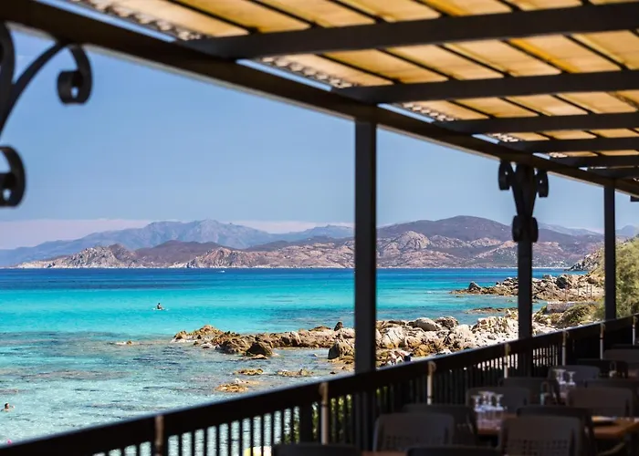 Joseph Charles Hotel LʼÎle-Rousse